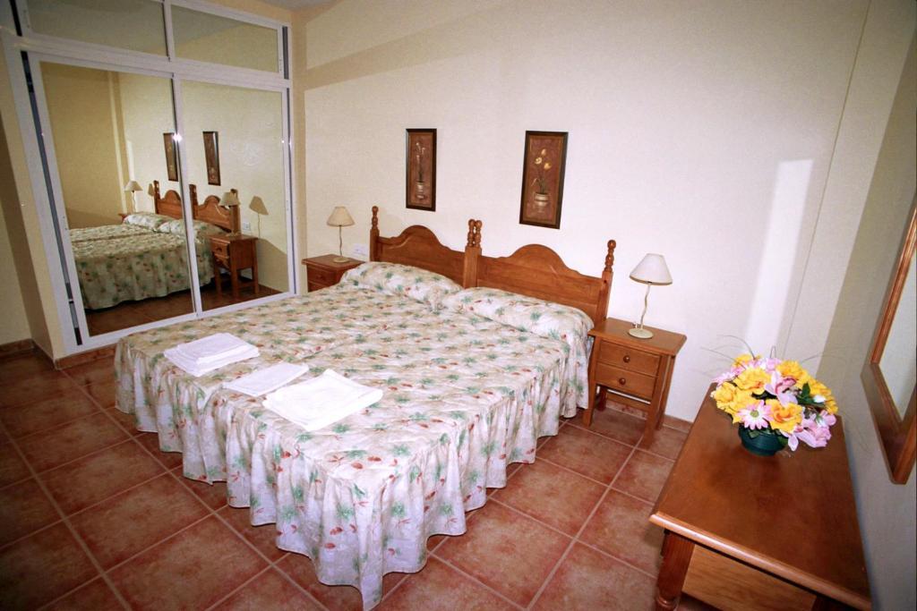 Apartamentos La Casa Del Barrio Maro Room photo